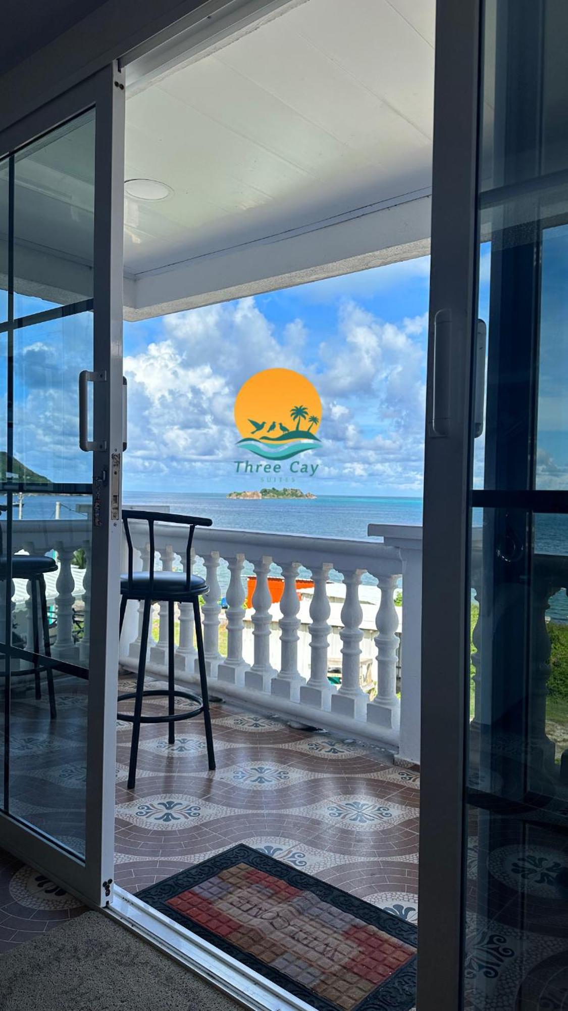Posada Three Cay Suites Rocky Point Extérieur photo